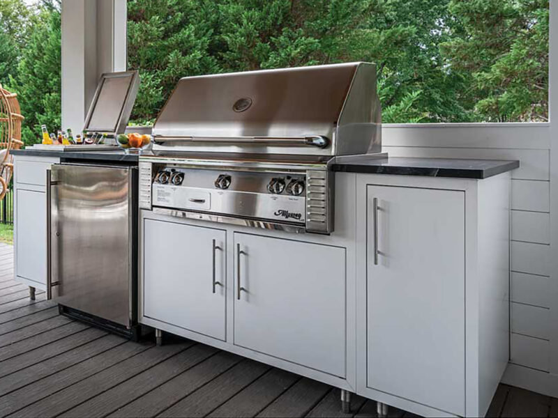 Outdoor kitchen islands in Nebraska and Iowa.